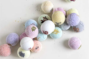 Natural Bath Bombs & Shower Steamers Gift Set